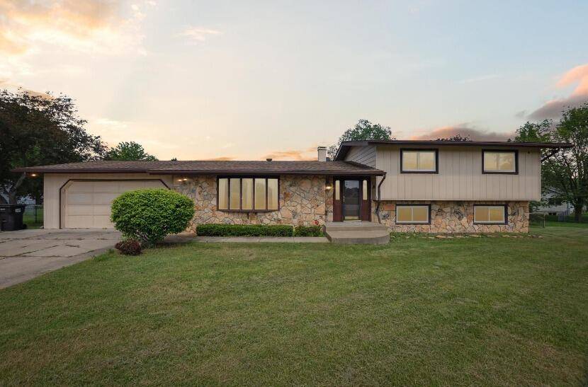 5871 Squires Road, Napoleon Twp, MI 49201