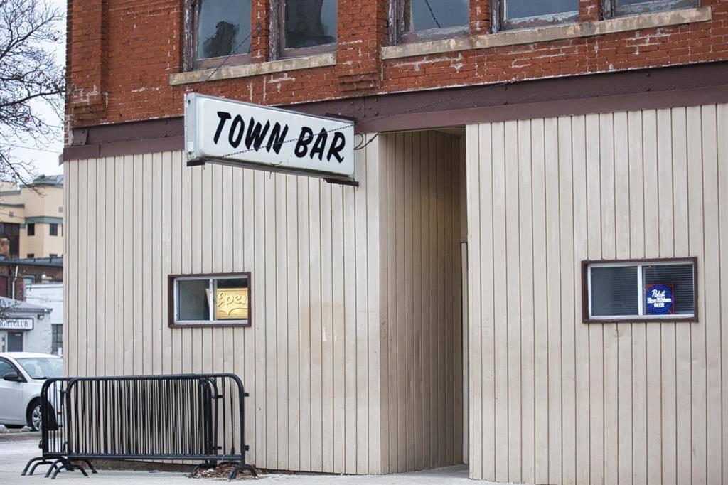 Jackson, MI 49201,121 E Cortland Street