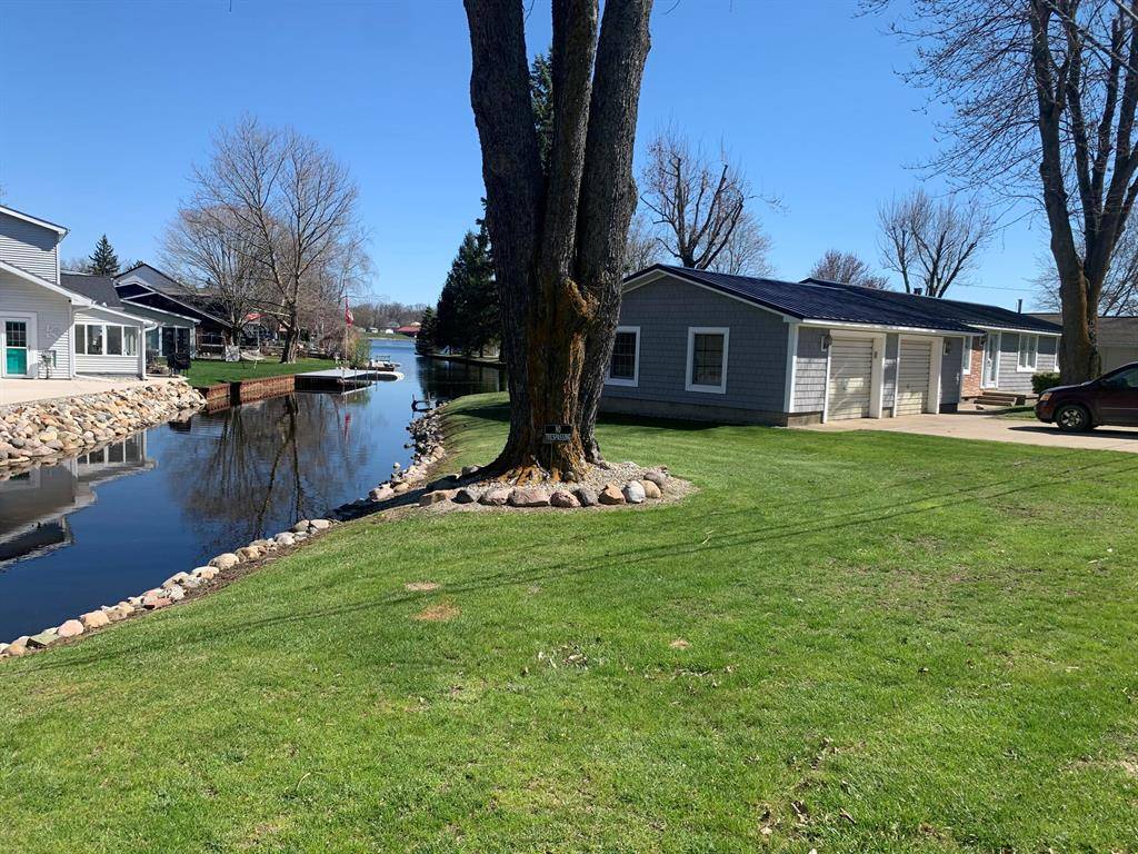 Woodstock Twp, MI 49253,7004 Walnut Hill Road
