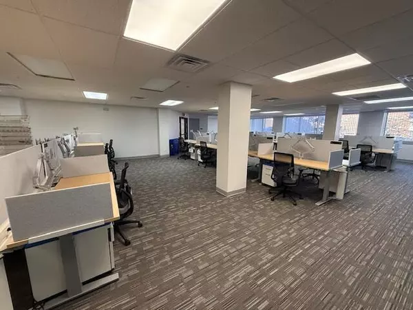 Jackson, MI 49201,209 E Washington Avenue 255