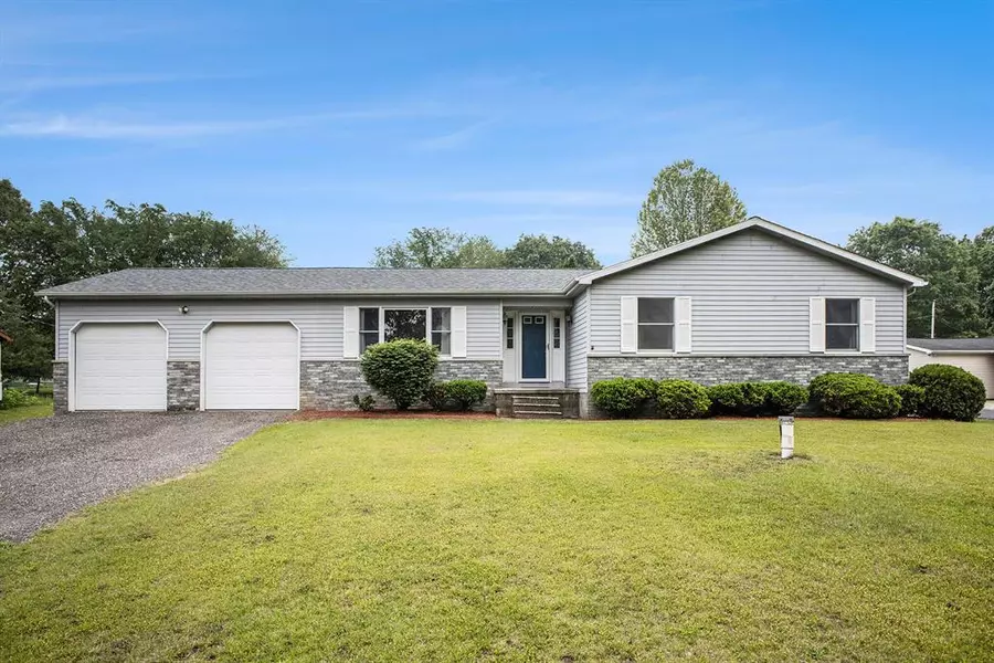 11261 North Drive, Columbia Twp, MI 49230