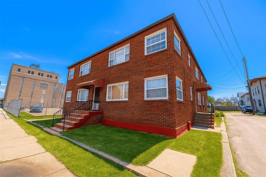 223 W Washington Avenue, Jackson, MI 49201