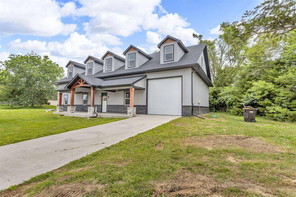 126 Kingsbury Drive, Columbia Twp, MI 49230