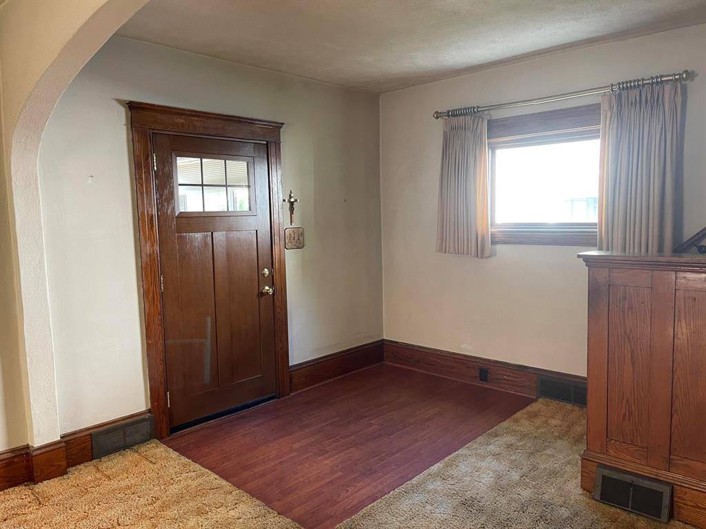 Jackson, MI 49201,1208 Burr Street