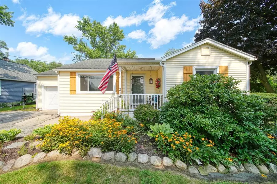 219 Bender St Street, Leoni Twp, MI 49202