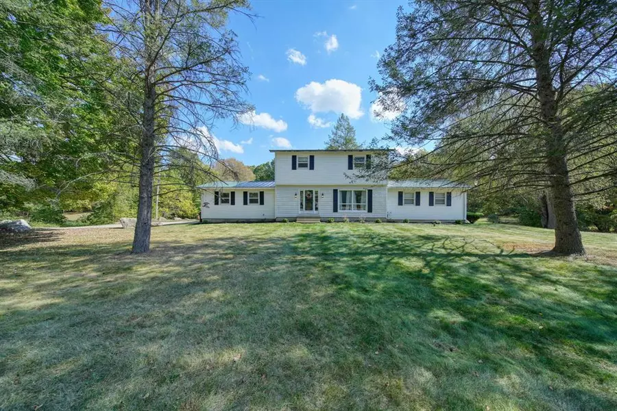 2801 Gilletts Lake Road, Leoni Twp, MI 49201