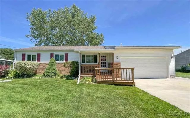 307 Pamela Cr, Columbia Twp, MI 49230