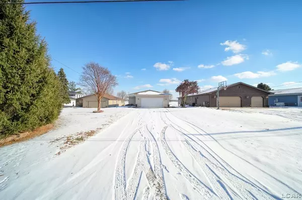 200 Bedford Drive,  Columbia Twp,  MI 49230