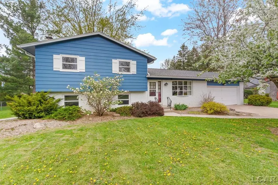 1162 Glendale Avenue, Adrian, MI 49221