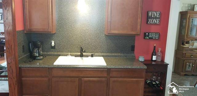 Monroe Twp, MI 48162,733 DETROIT