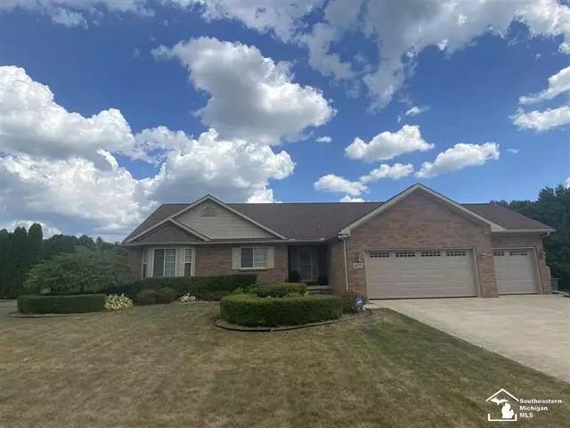 15572 ORCHARD MEADOWS, Monroe, MI 48161