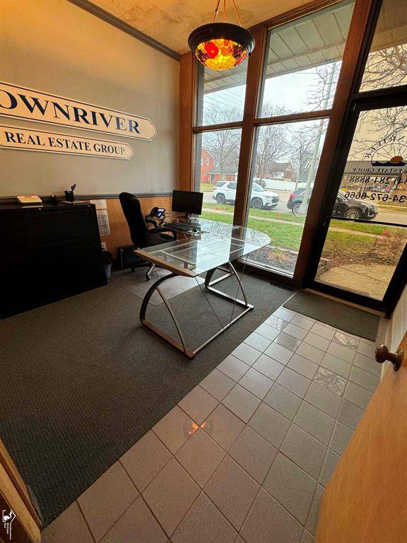 2736 Chelsea Street, Trenton, MI 48183