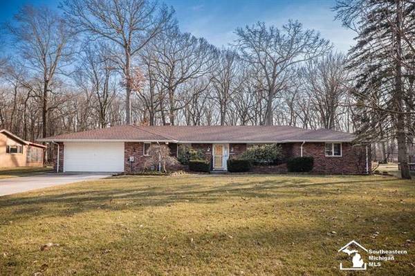 3463 Woodmont Drive,  Lambertville,  MI 48144