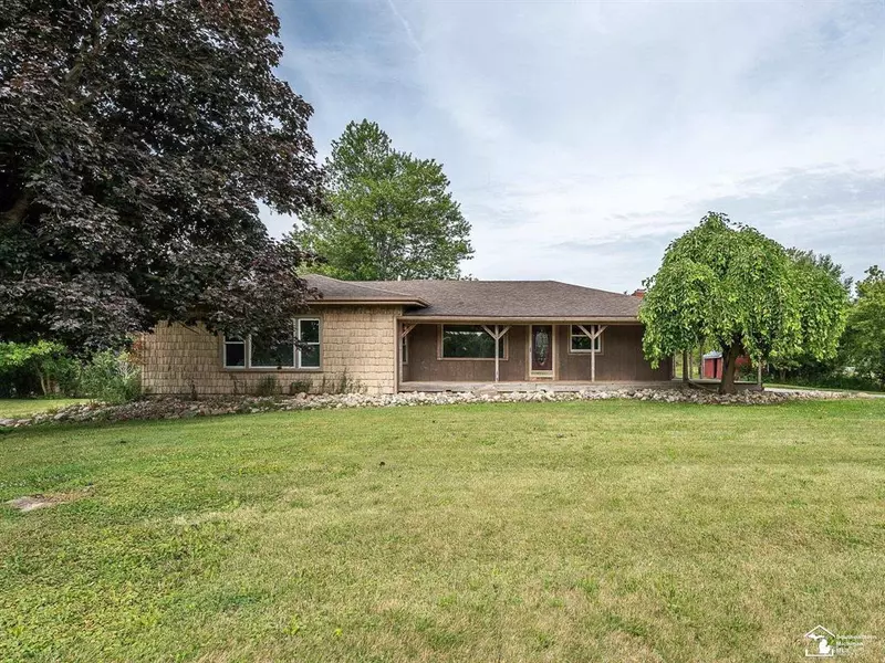 14560 Hillsdale Road, Amboy Twp, MI 49232