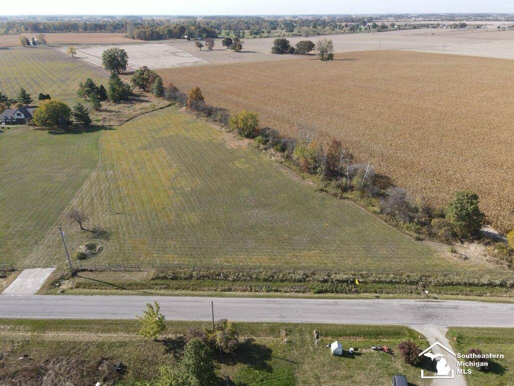 9289 Head O Lake Road, Whiteford Twp, MI 49267