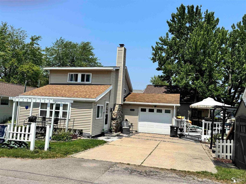 10875 W Ferndale Drive, Rollin Twp, MI 49253