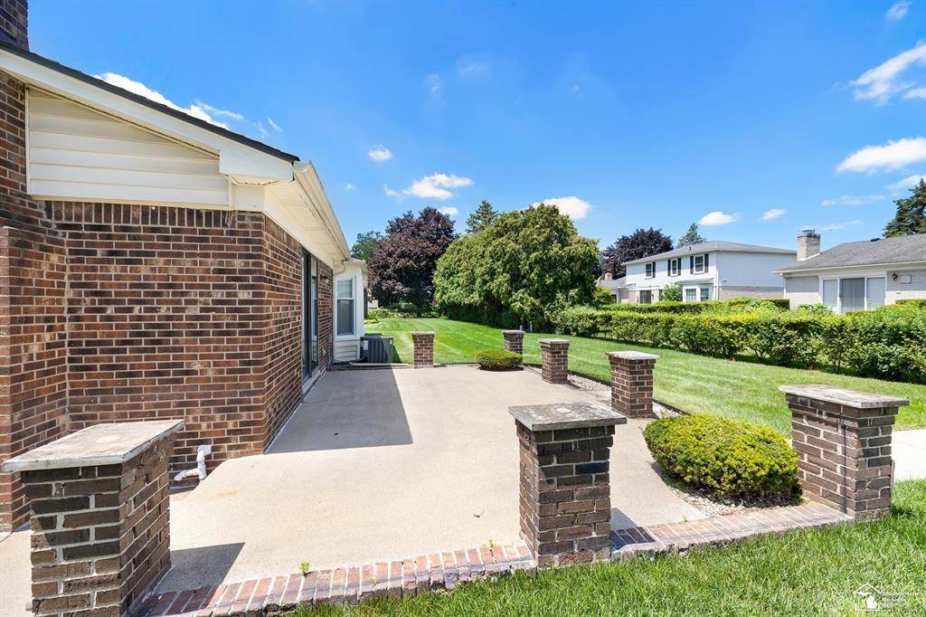 Livonia, MI 48152,33472 6 MILE Road
