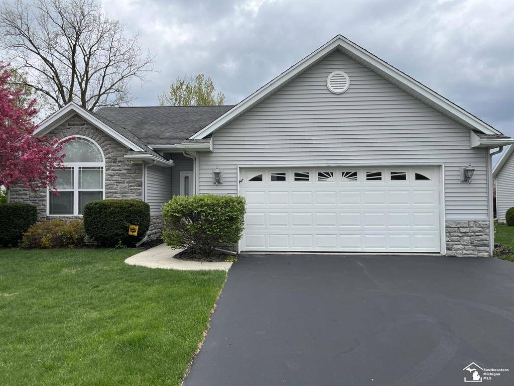 2389 Fountain Circle Drive, Bedford Twp, MI 48144