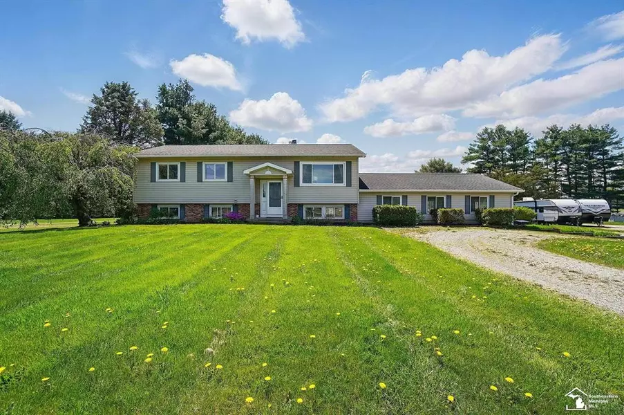 3299 Kelly Road, La Salle Twp, MI 48133