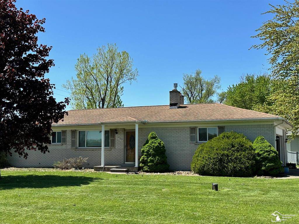 8499 Armstrong Road, Berlin Twp, MI 48166