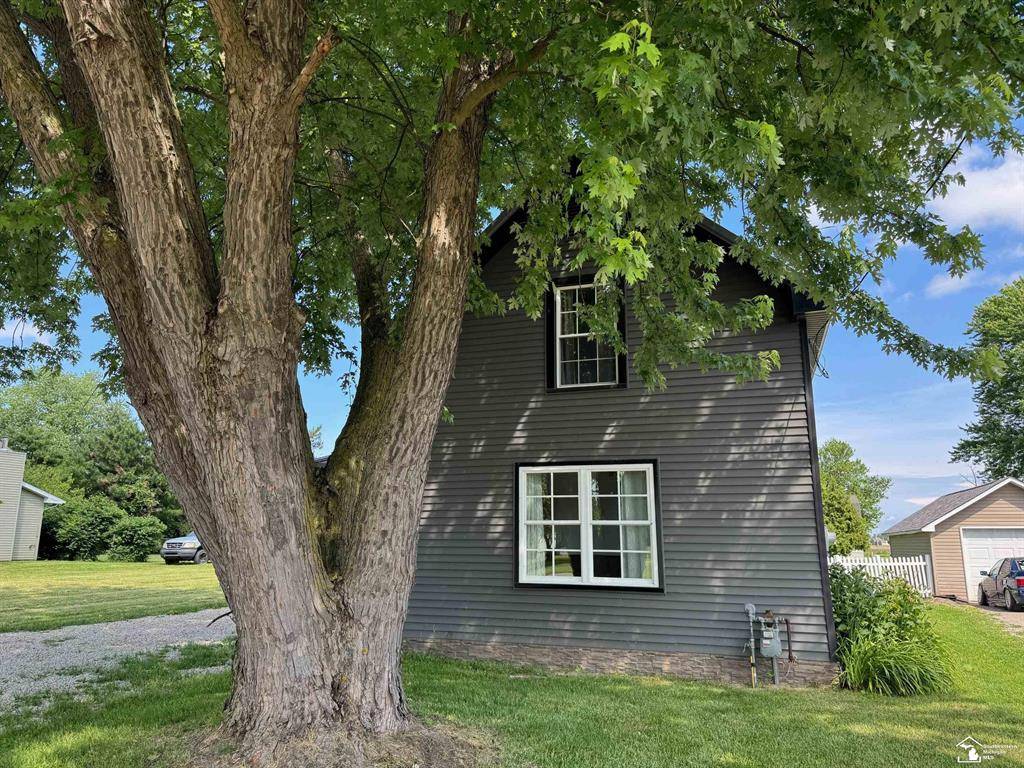 9714 S Dixie Highway, Erie Twp, MI 48133