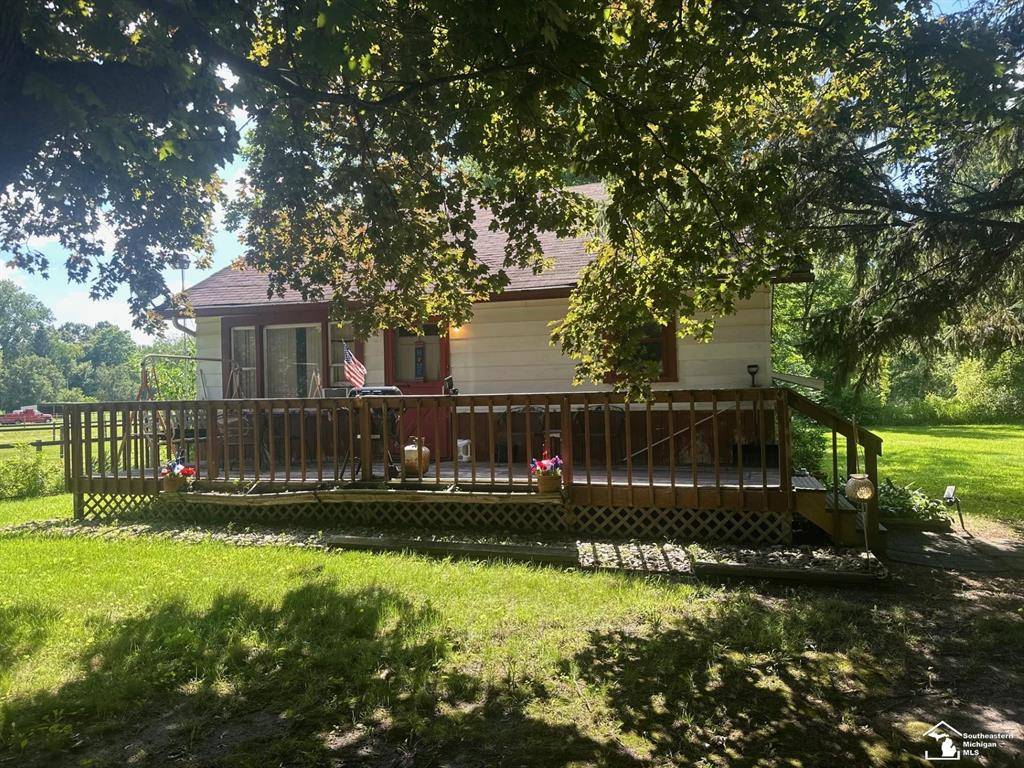 8417 Adler Road, Lambertville, MI 48144