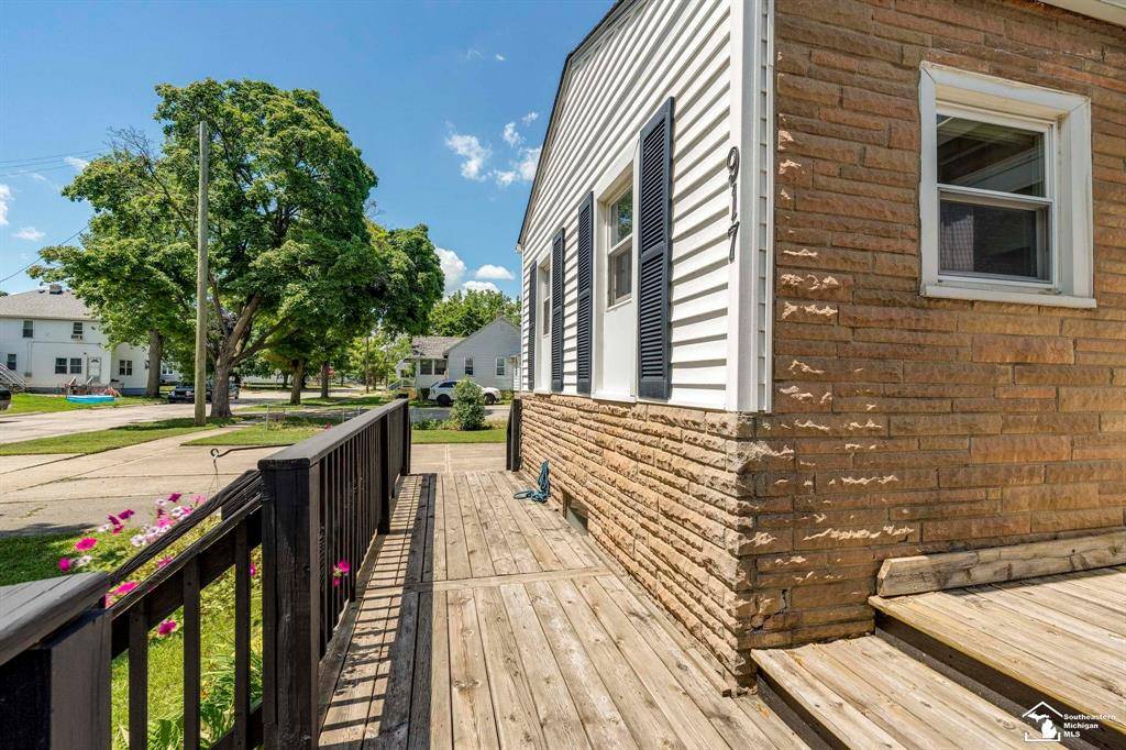 Monroe, MI 48161,917 E 8th Street