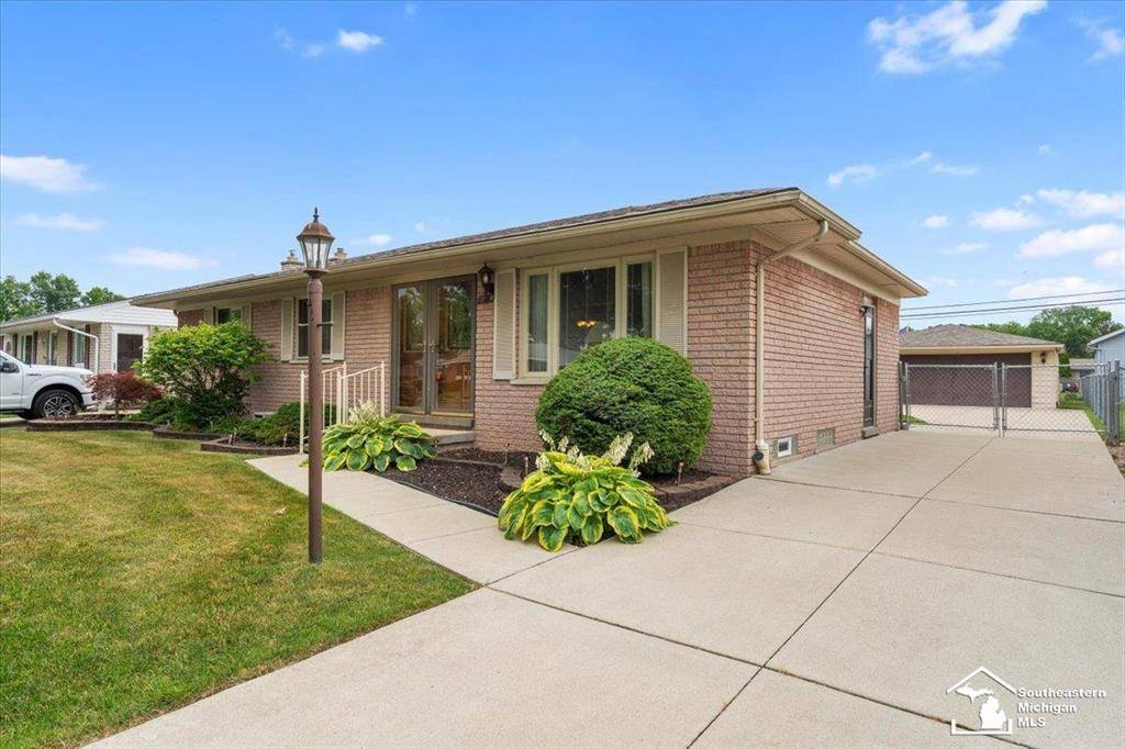 Southgate, MI 48195,15930 Drysdale Street