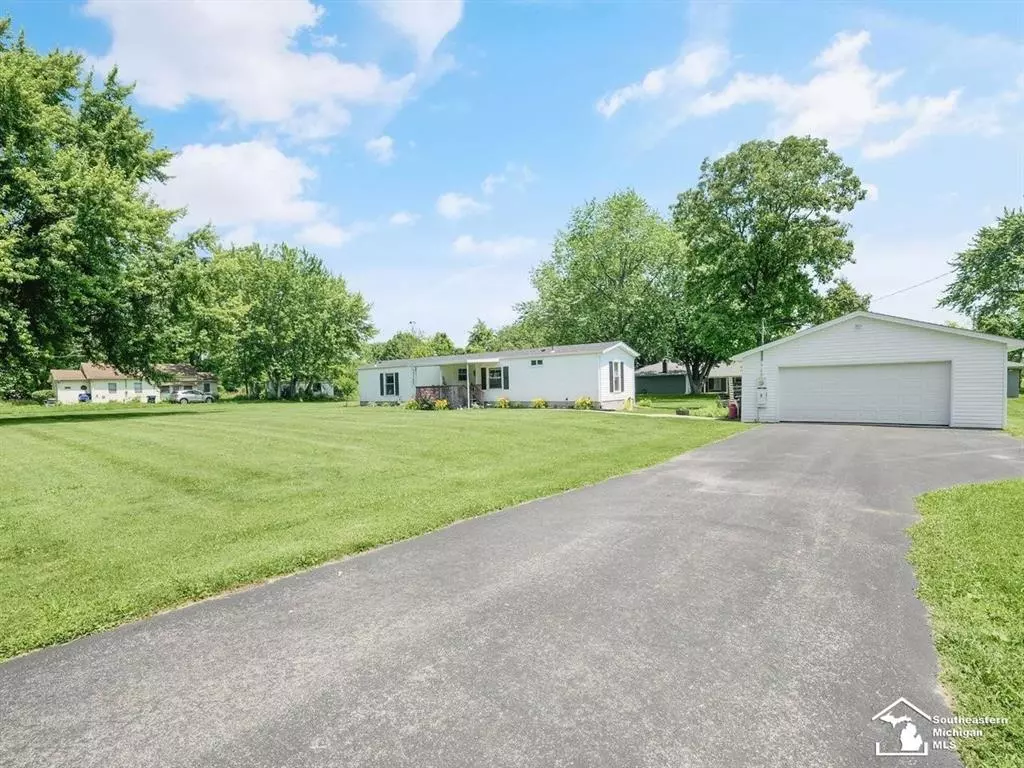 Erie Twp, MI 48133,9122 Perry Road