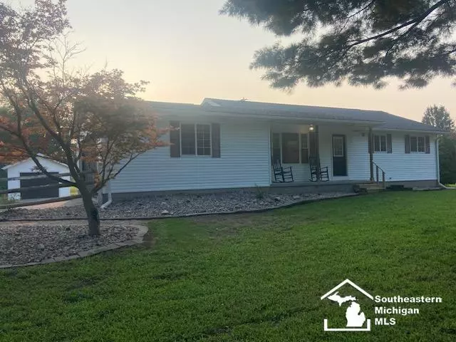 5106 Wells Road, Petersburg, MI 49270