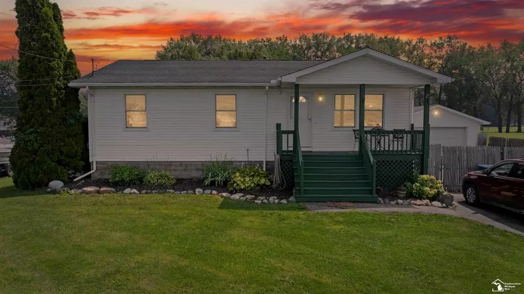 7462 Canal Street, Estral Beach Vlg, MI 48166