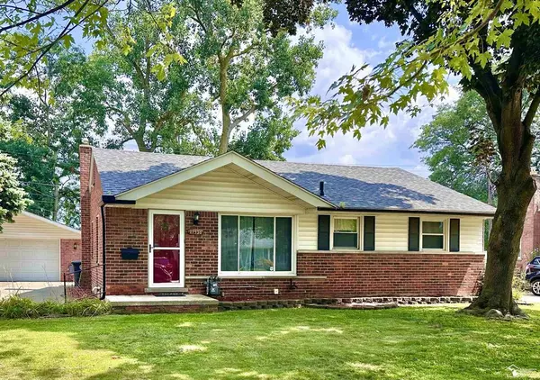 11318 Hillcrest Street, Livonia, MI 48150