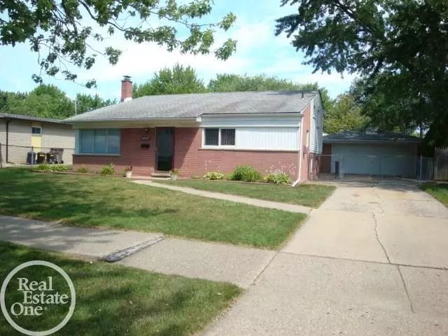 20437 Caniff, Clinton Township, MI 48035