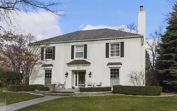 112 Vendome Rd, Grosse Pointe Farms, MI 48236