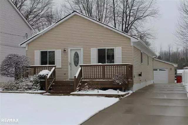 Harrison Twp, MI 48045,26044 Rosalie