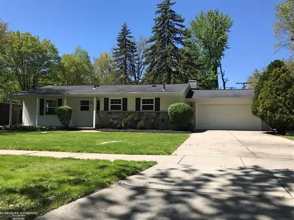 29923 Chelmsford, Southfield, MI 48076