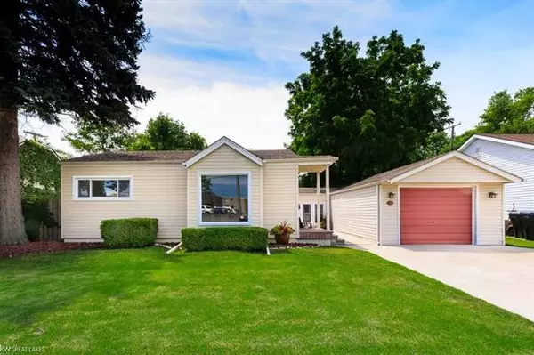 22510 Kramer, St. Clair Shores, MI 48080