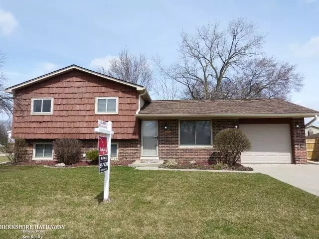 26889 Clark Circle, Chesterfield Twp, MI 48051