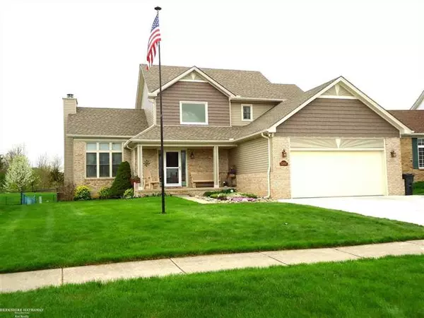 52897 CREEKSIDE DR, Chesterfield, MI 48047