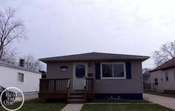 24640 Stewart Ave, Warren, MI 48089