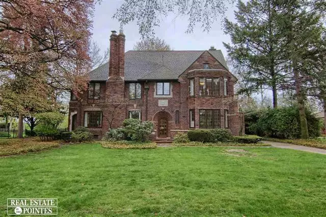 Grosse Pointe Park, MI 48230,1060 BERKSHIRE