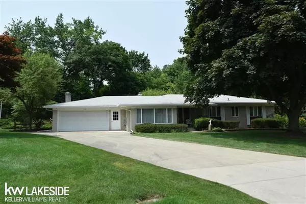 603 Wilwood Rd, Rochester Hills, MI 48309