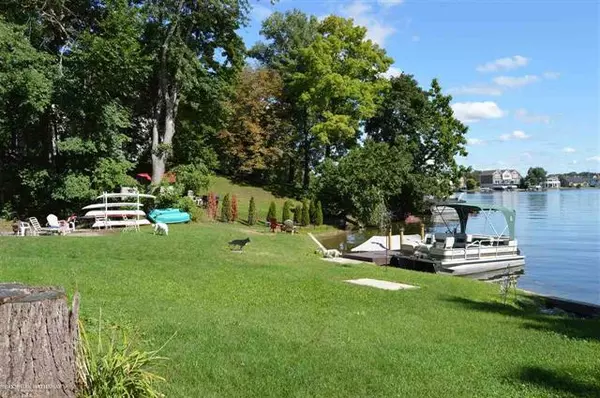 Lake Orion Vlg, MI 48362,225 Lake St