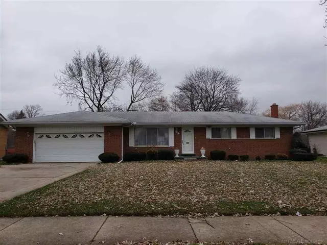 205 Clinton River, Mt. Clemens, MI 48043