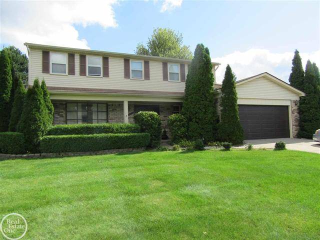 494 Rolling Green, Rochester Hills, MI 48309