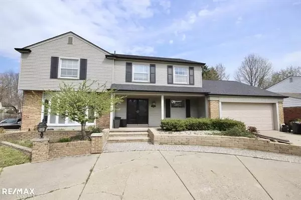 4699 Brockham Way,  Sterling Heights,  MI 48310
