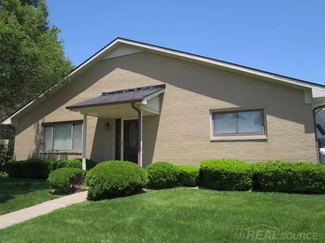 17615 Ida East, Clinton Township, MI 48038