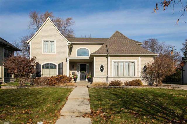 44 Hawthorne, Village Of Grosse Pointe Shores, MI 48236