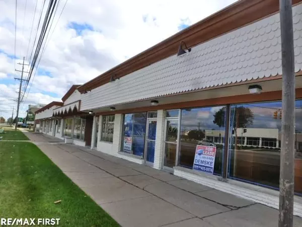 Warren, MI 48093,8292 E 12 Mile Avenue