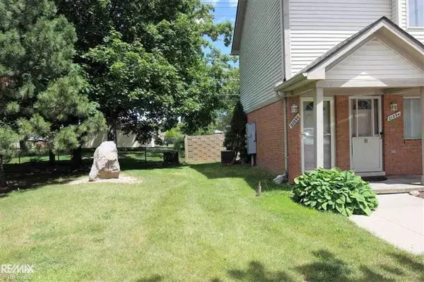 Roseville, MI 48066,21096 Flora St